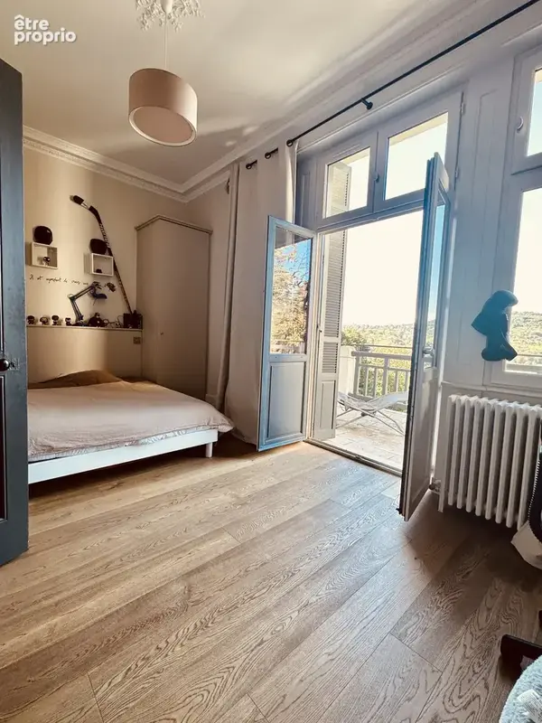Caluire et Cuire - Le Vernay - Belle propriété de 550 m2 - photo 14