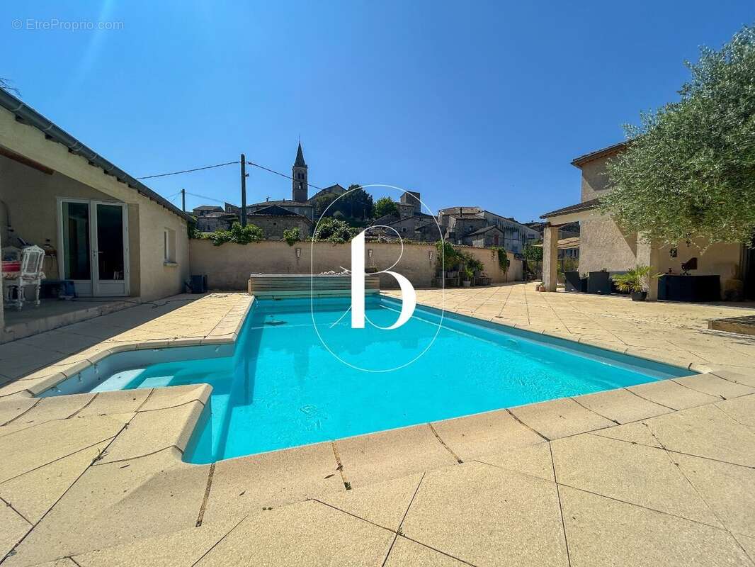 Maison à VALLON-PONT-D&#039;ARC