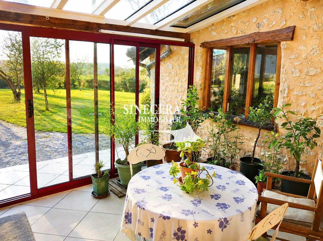 Maison 240 m² à Riberac  - photo 4