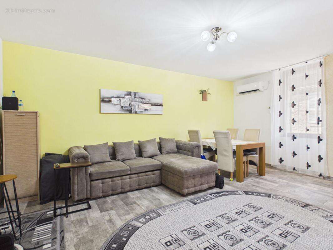 Appartement à BESSEGES