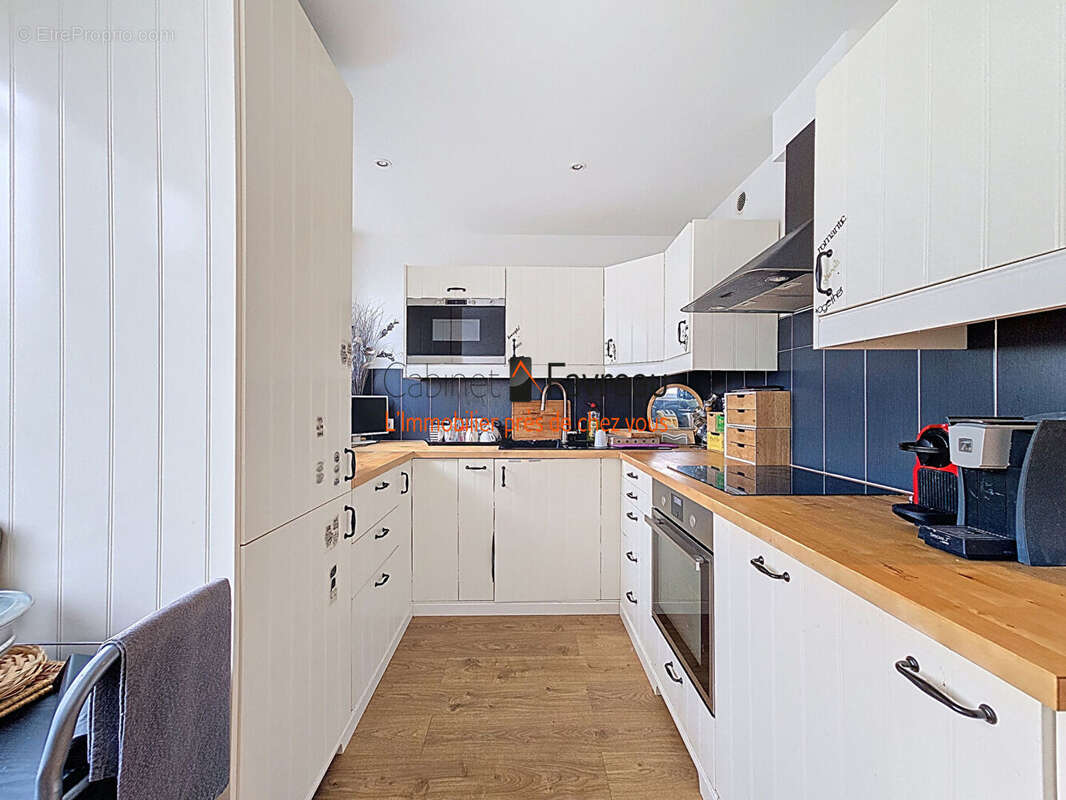 Appartement à FRESNES