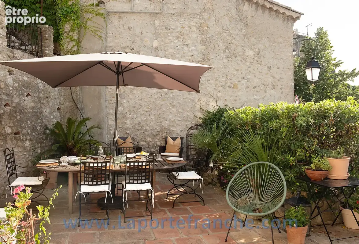 Maison de Maître   Haut-de-Cagnes   4 chambres, studio, terrasses et garage - photo 3