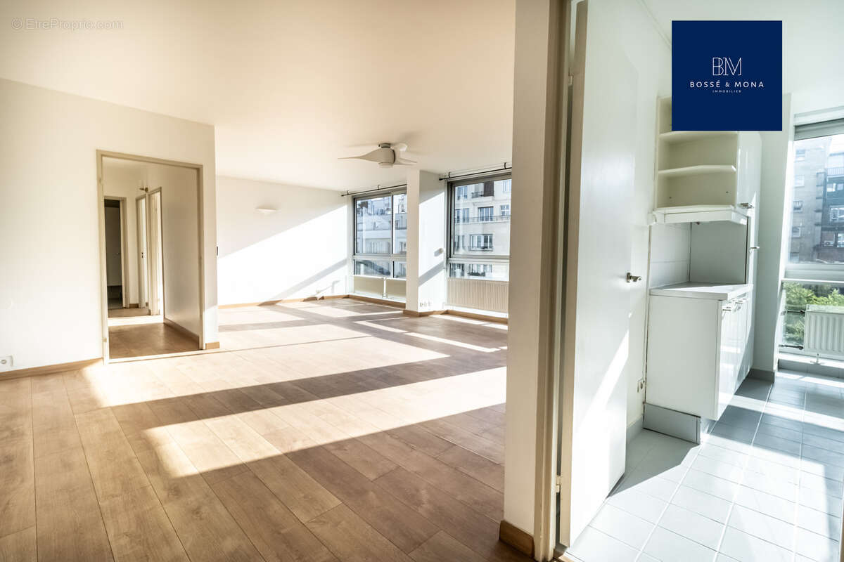 Appartement à PARIS-16E