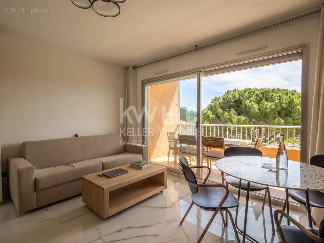 Appartement à VALLAURIS