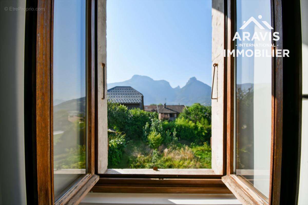 Appartement à DINGY-SAINT-CLAIR