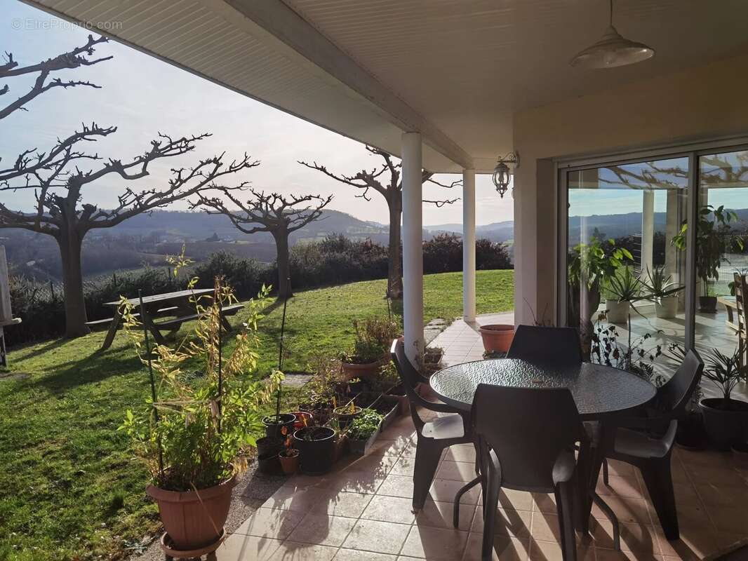 Maison à SAINTE-JULIETTE