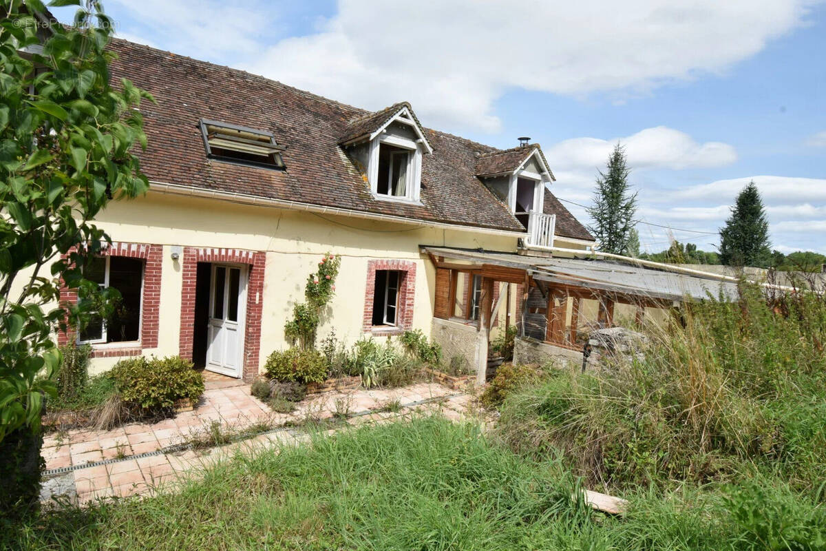 Maison à PIERRES