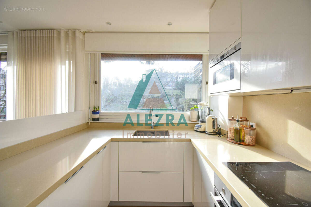 Appartement à LA CELLE-SAINT-CLOUD