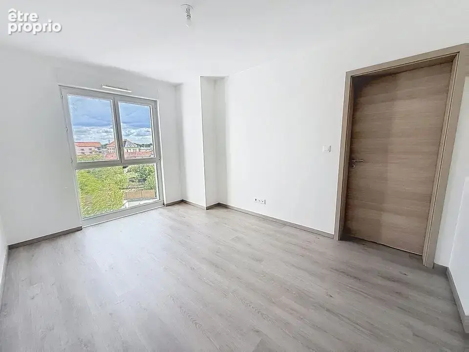 THIONVILLE - Appartement F3 terrasse - grand garage & parking extérieur privé -- 279 000,- € - photo 11