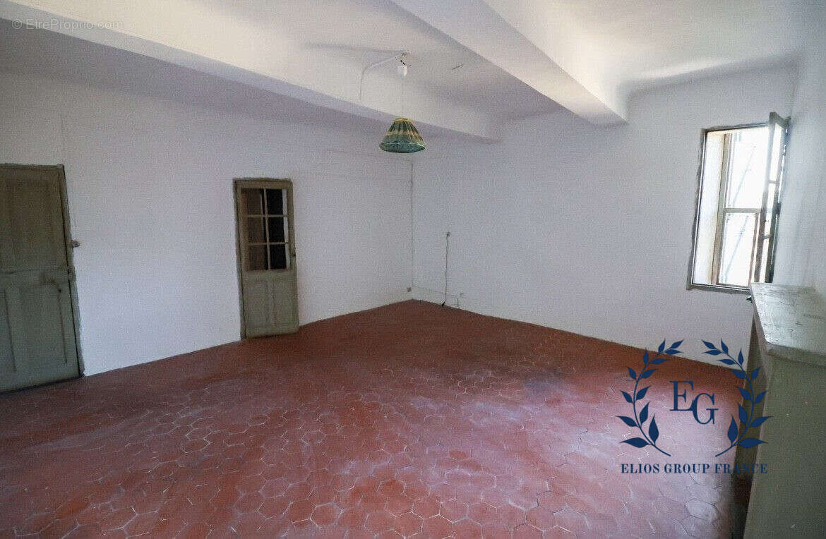 Appartement à BARJOLS