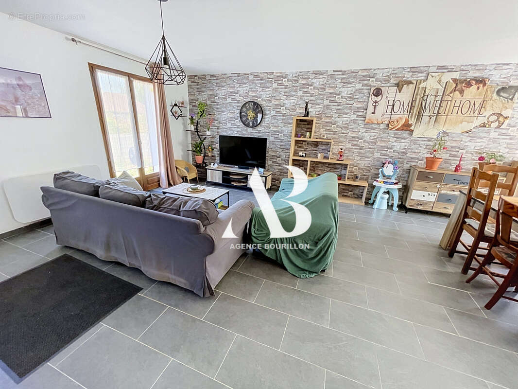 Entre Nangis et Melun, Coup de cœur assuré ! Maison indépendante avec vaste réception et 5 chambres ! - photo 5