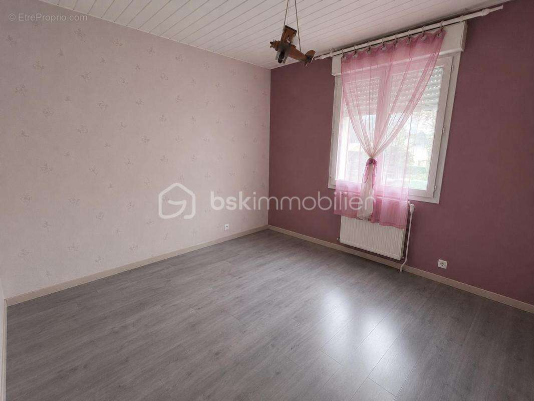  Maison familiale de plain-pied avec sous-sol complet  - photo 8