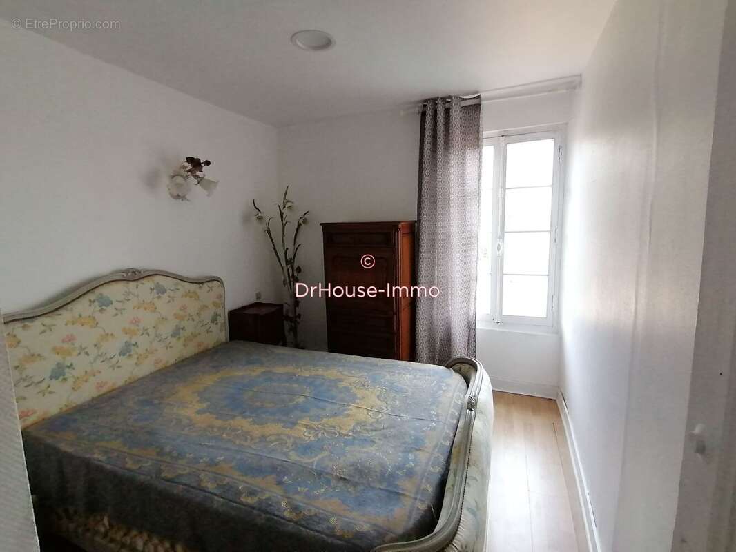 Appartement à SAINT-MEDARD-DE-GUIZIERES