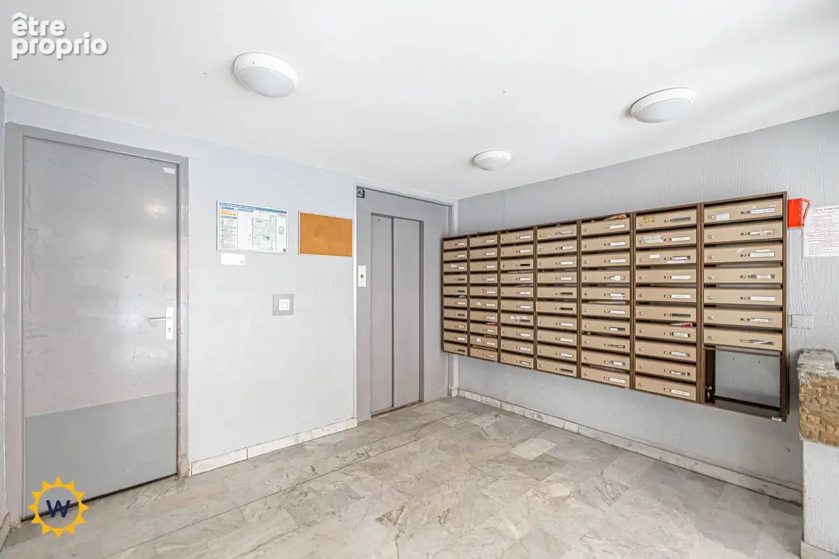 NICE OUEST / AV DE LA BORNALA - Studio de 20 m2 avec balcon au dernier étage avec ascenseur, idéal investissement locatif ! proc - photo 8