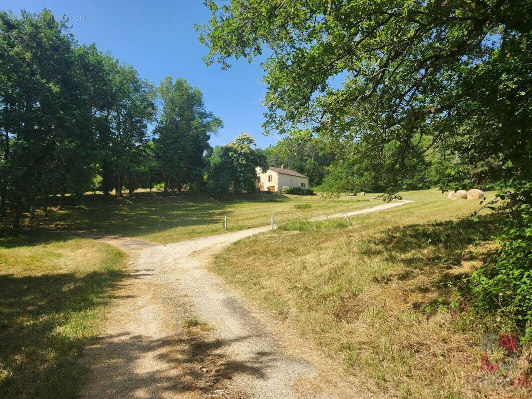 Maison à PRAYSSAC