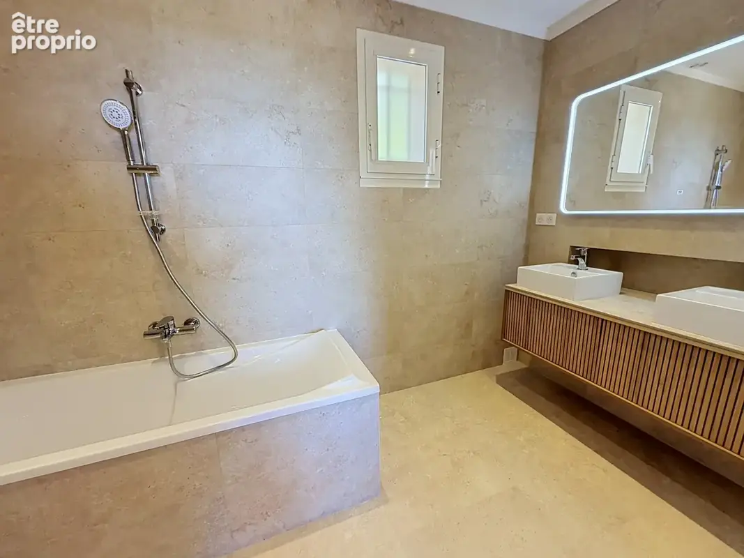 Cagnes-sur-mer - villa familiale au calme avec vue mer - photo 12
