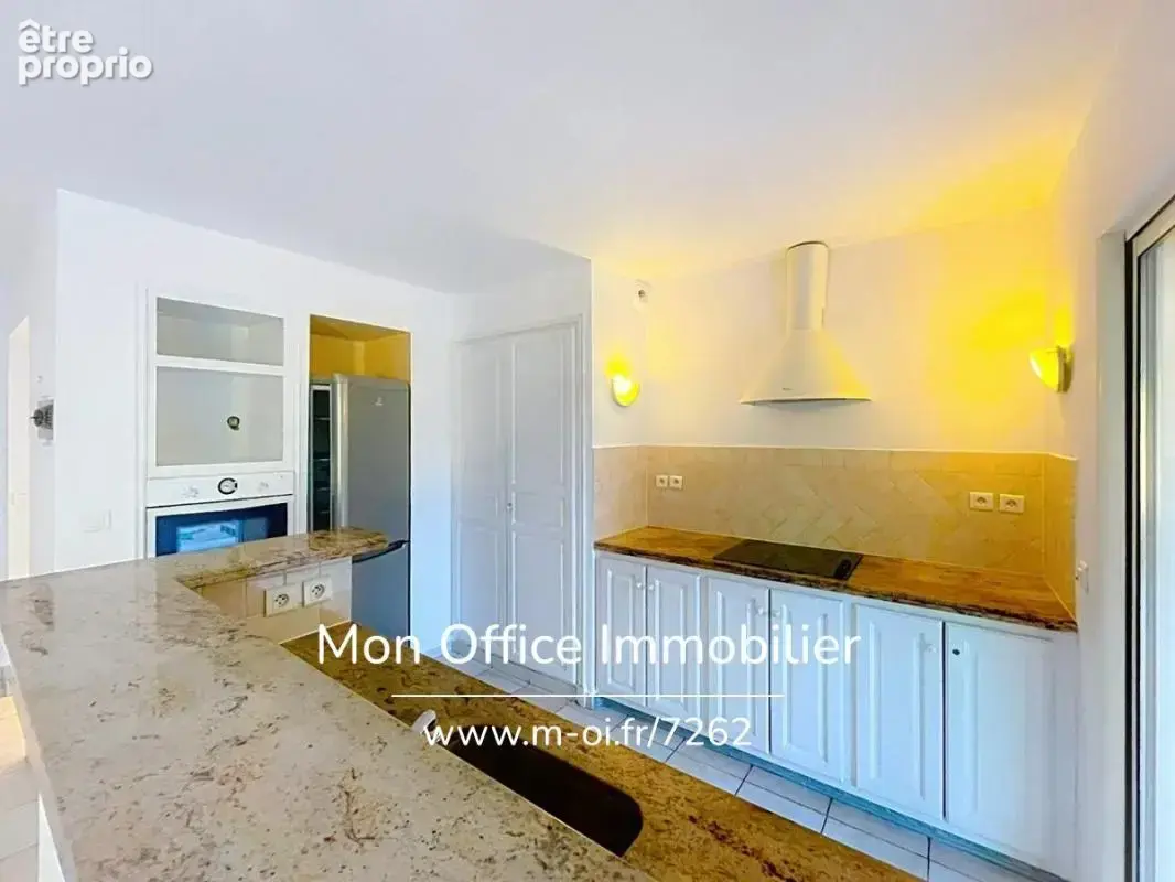 Référence : 7262-les - appartement t3 avec garage et grand jardin au centre du village de cogolin - photo 3
