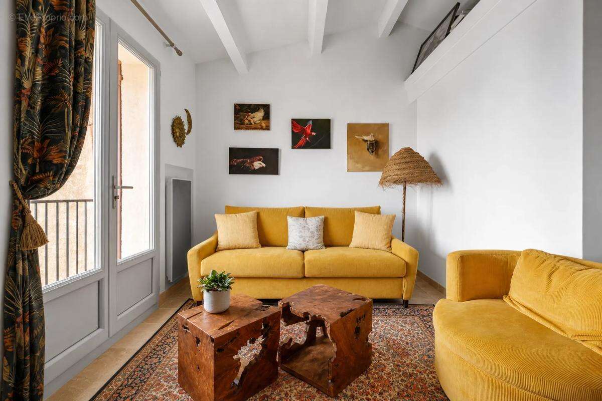 Maison à ROQUEBRUNE-SUR-ARGENS