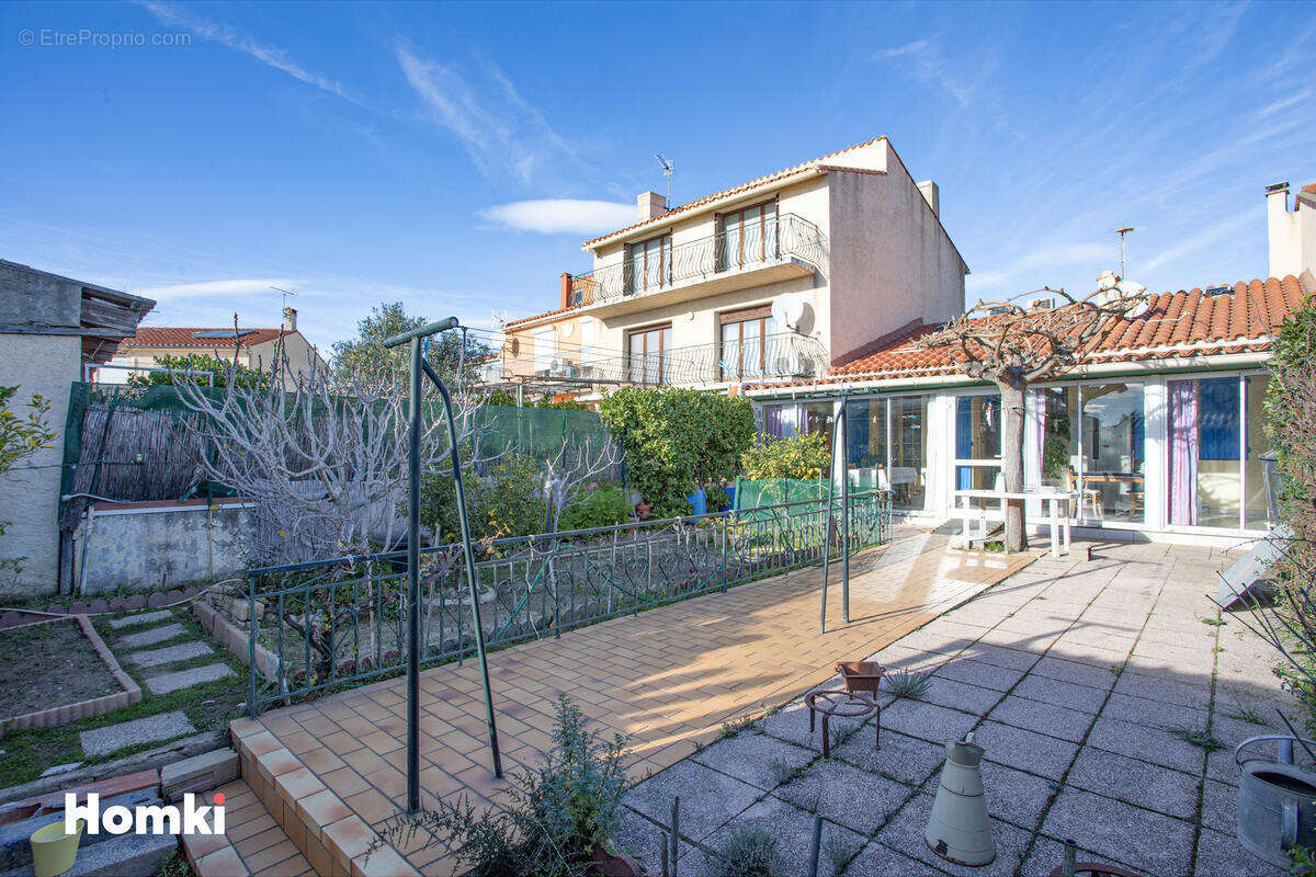 Maison à SAINT-ESTEVE