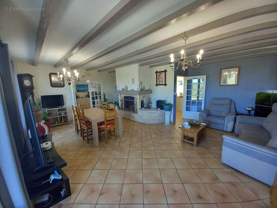 Maison à MONTAYRAL