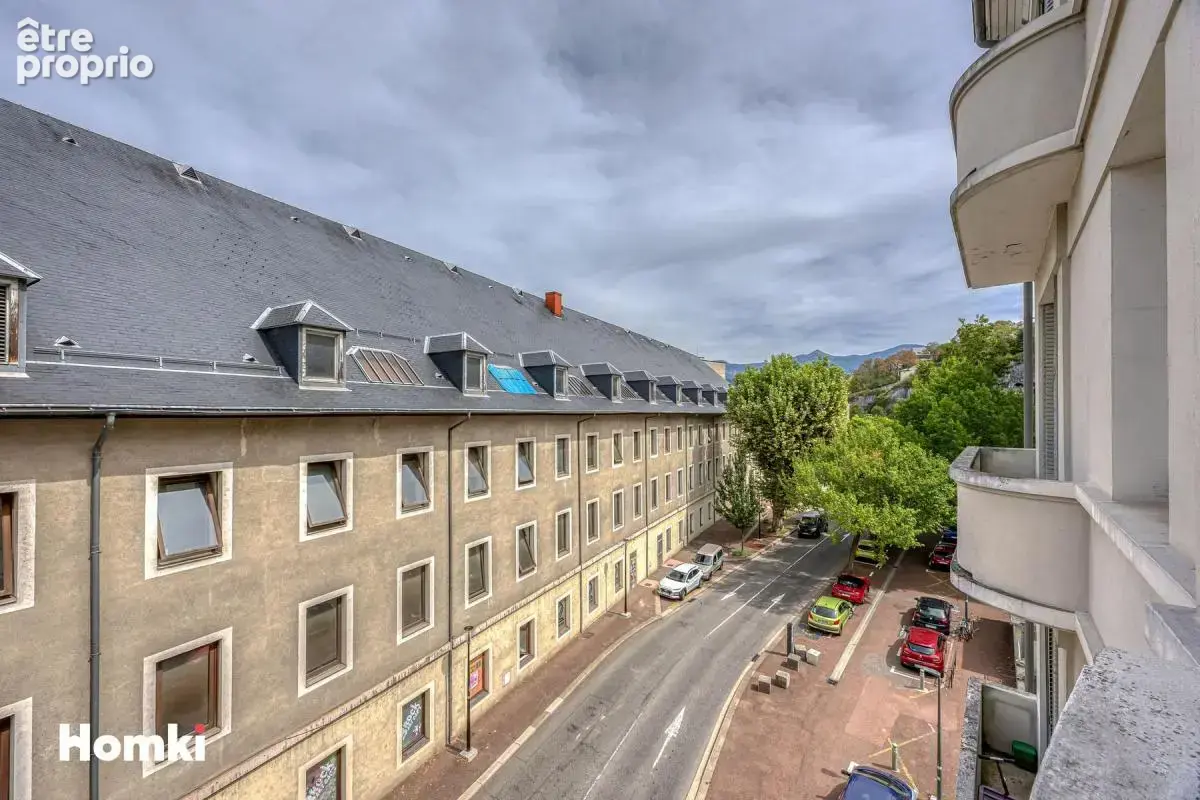 Chambéry – T3 de caractère avec balcon, vue dégagée, cave et grenier, centre ville, quartier Carré Curial - photo 9