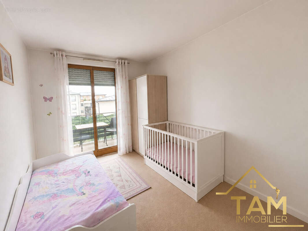 Appartement 66 m² à Saint-Cyr-L'ecole  - photo 4