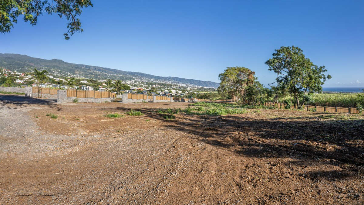 Terrain à SAINTE-MARIE