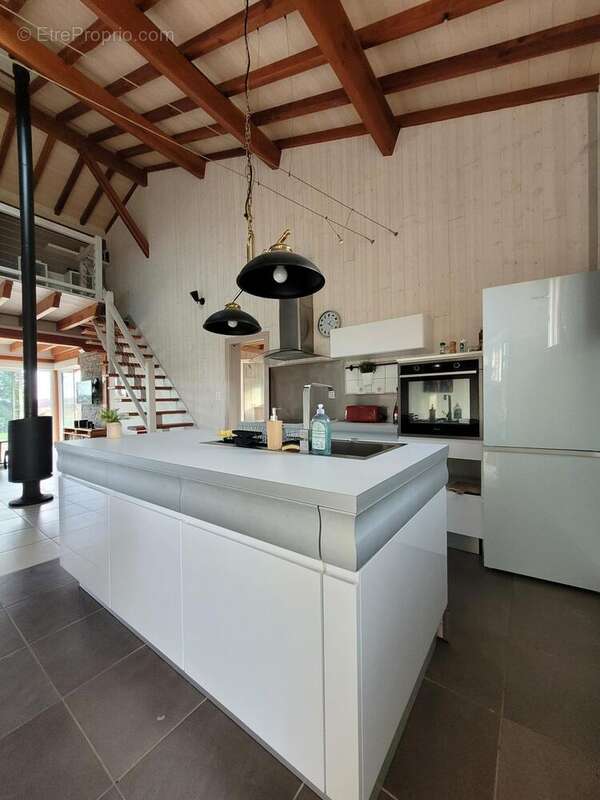 Maison 152 m² à Puymiclan  - photo 7