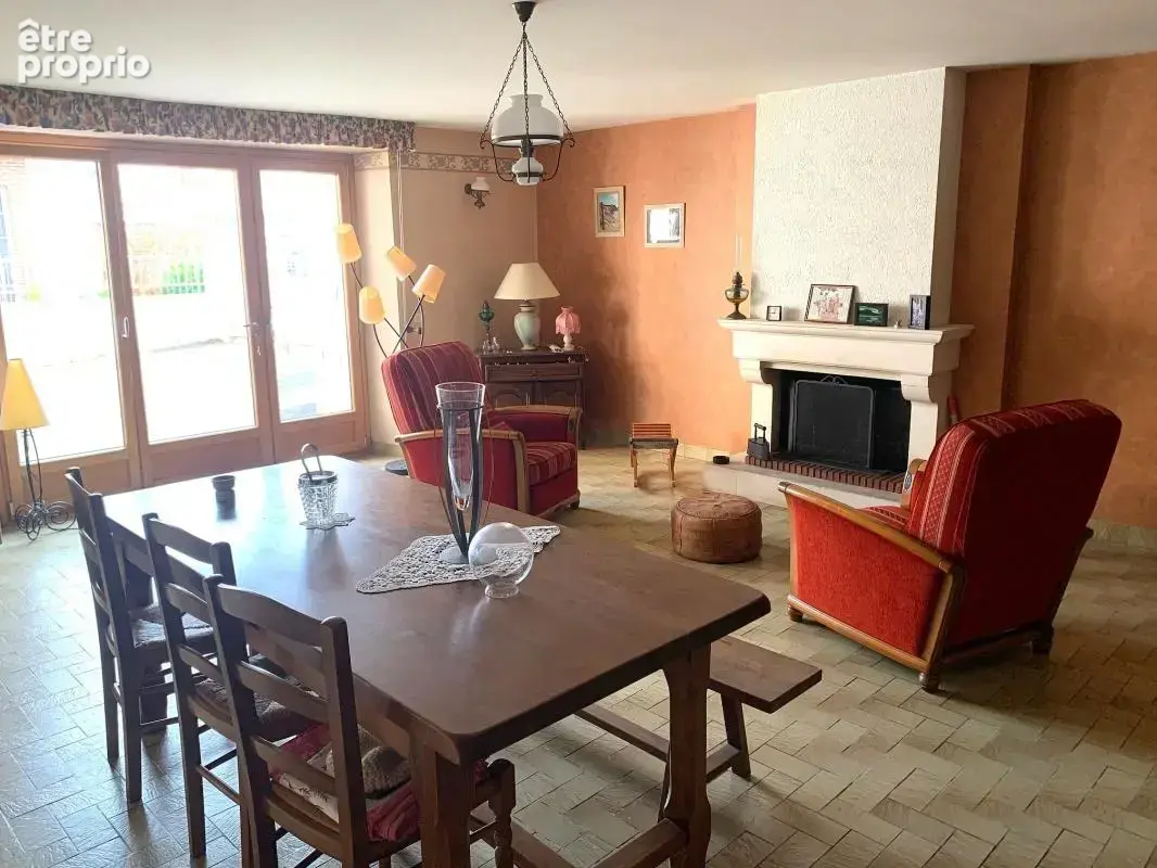 Maison familiale 121 M2 plein bourg - photo 3