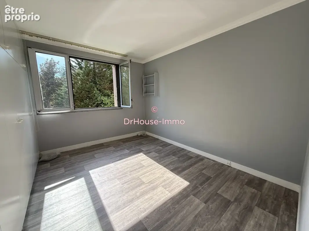 Appartement 4 pièces 78 m² à vendre à La Celle-Saint-Cloud (78170) - photo 25