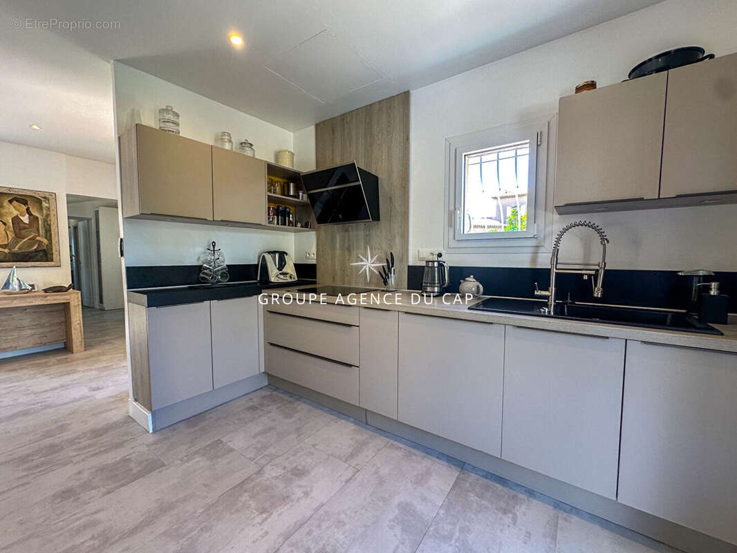 Maison à LES ISSAMBRES