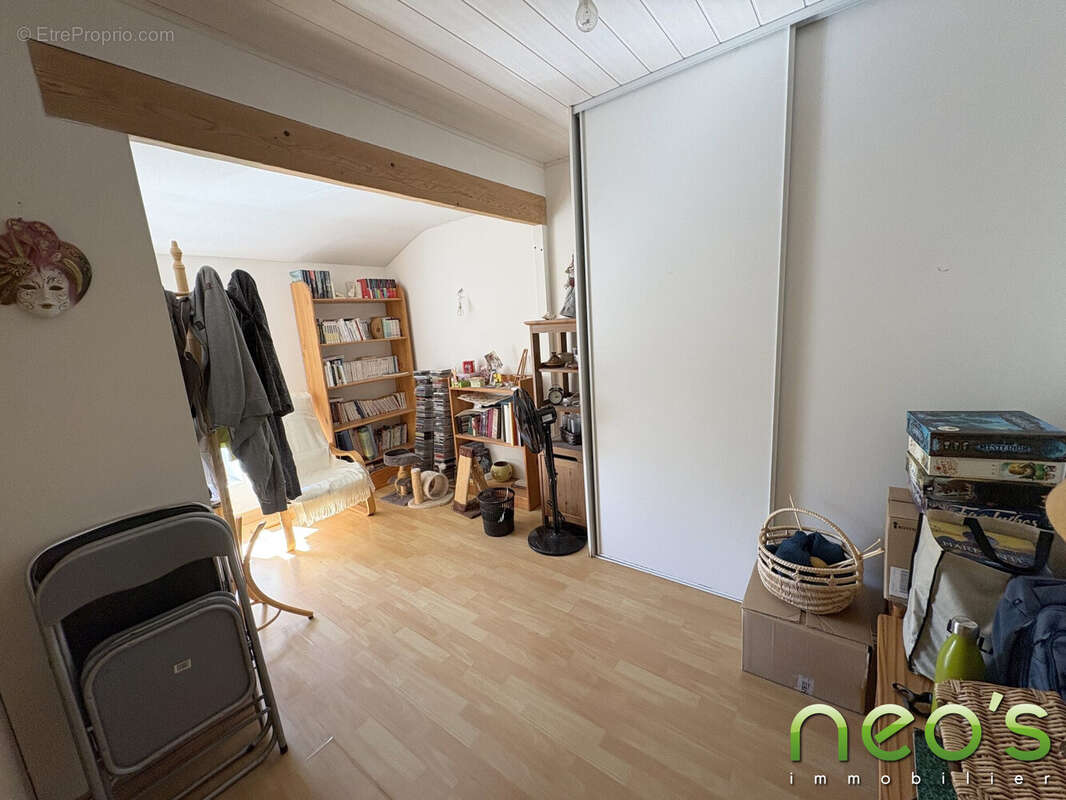 Maison à SAINT-MACAIRE-EN-MAUGES