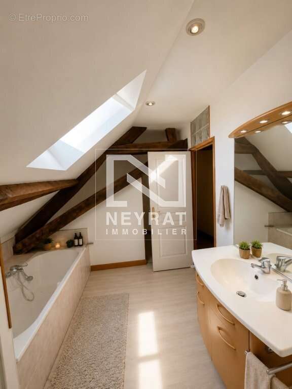 Duplex de caractère type T4 au cœur de Beaune - 107.1 m2 379 000 € - BEAUNE - photo 12
