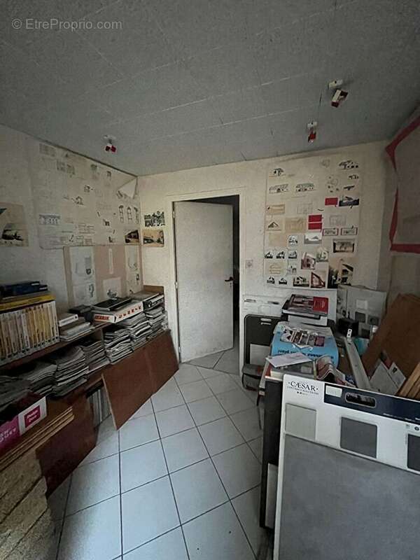 Immeuble Evron 7 pièce(s) 153.8 m2 - photo 9