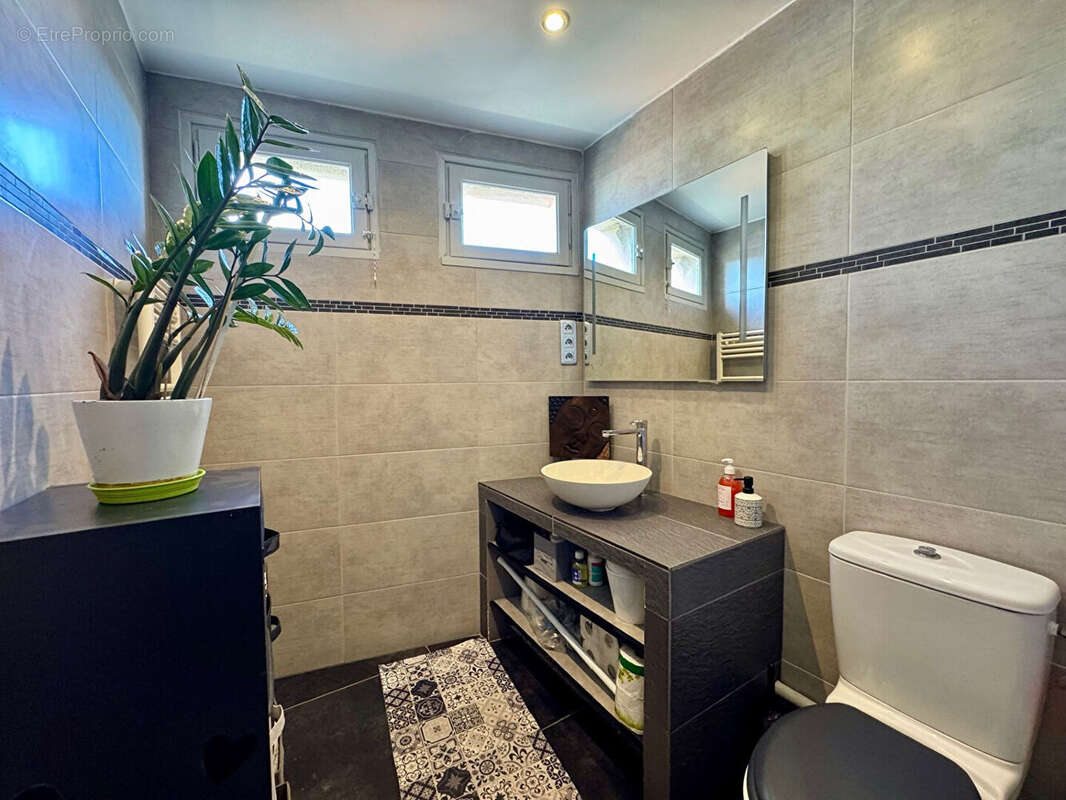 Appartement à MARSEILLE-9E