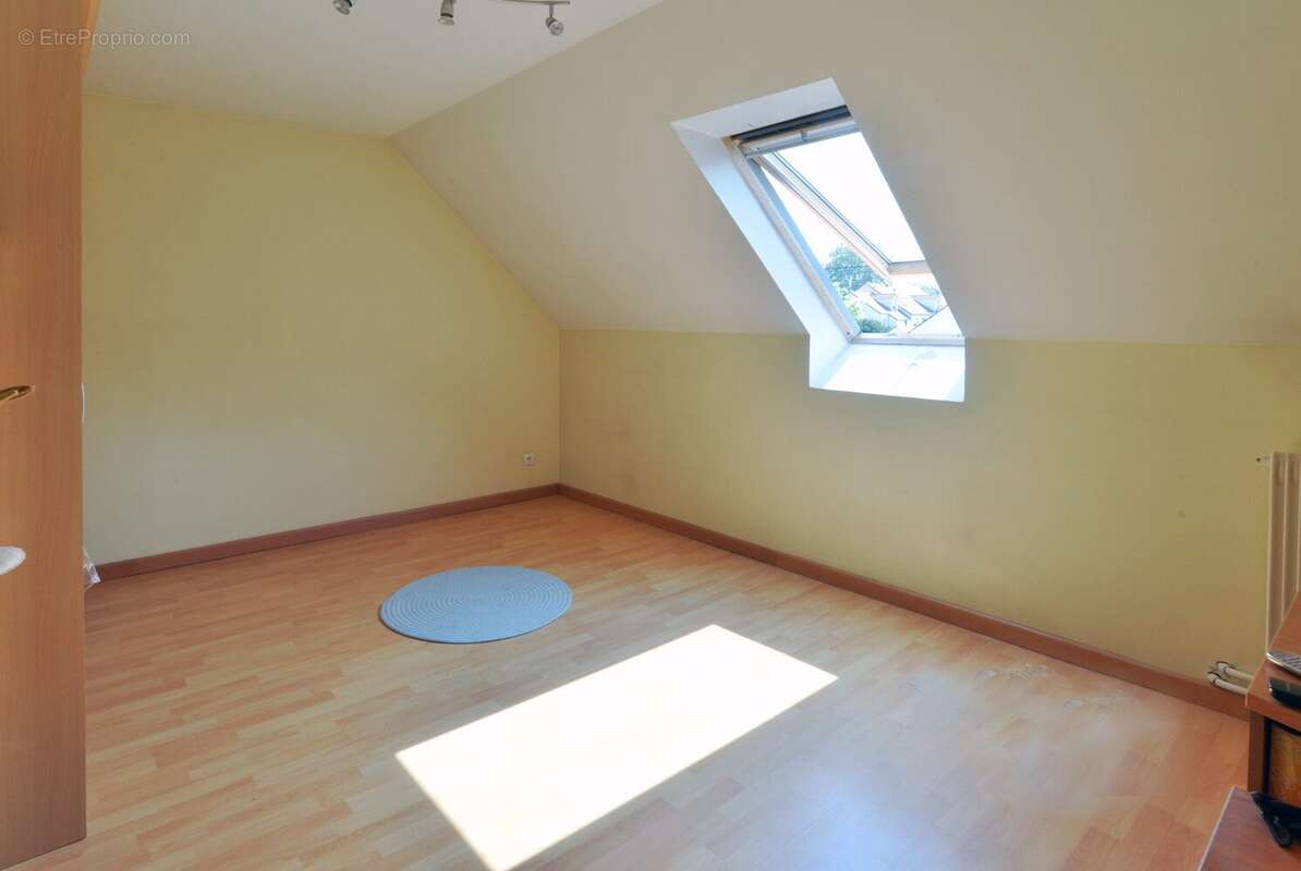 Maison 91 m² à Crosne  - photo 9