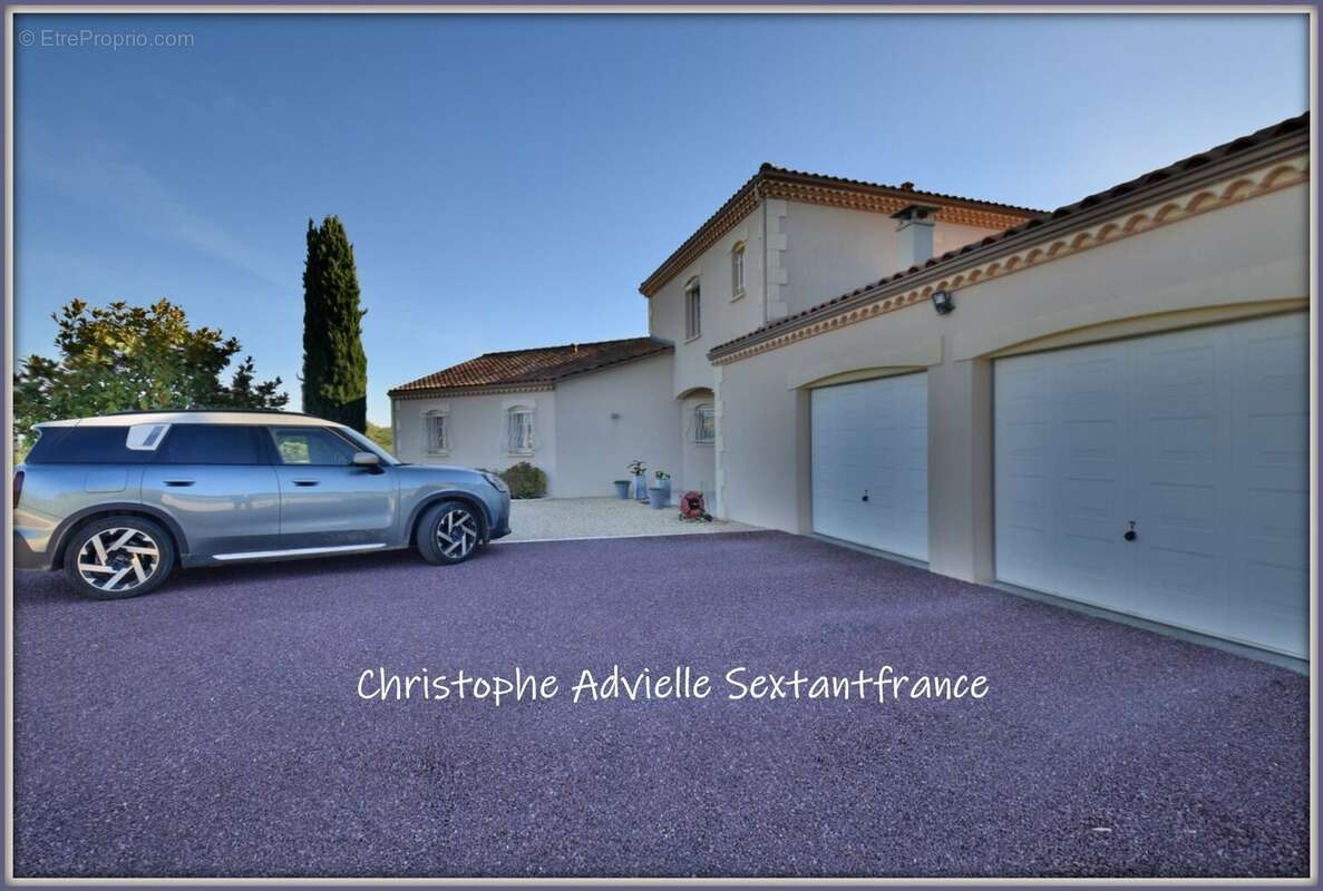 Belle contemporaine, 4 chambres, 2 salles d'eau, double garage, piscine sur 5118 M2 - photo 12