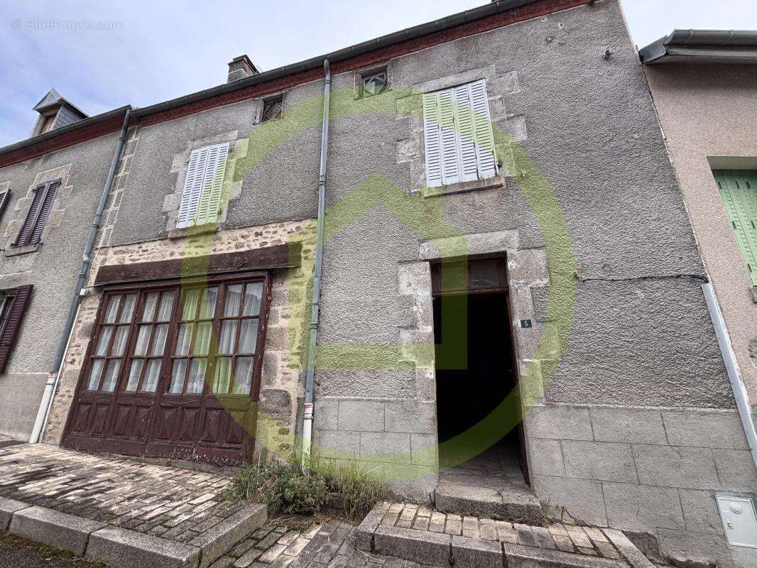 Maison à CRESSAT