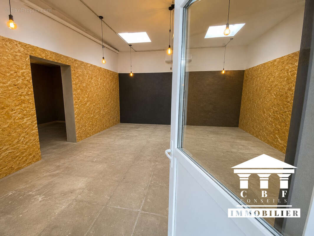 Commerce 408 m² à Montceau-Les-Mines  - photo 2