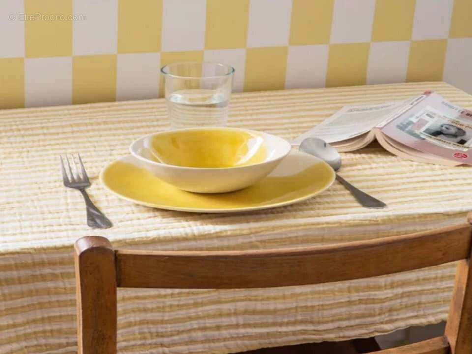 Appartement à PARIS-8E