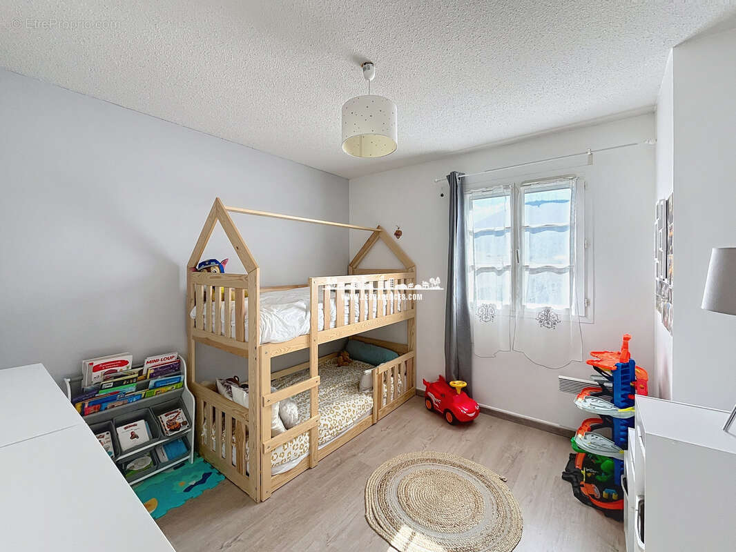 Appartement à LA MOLE