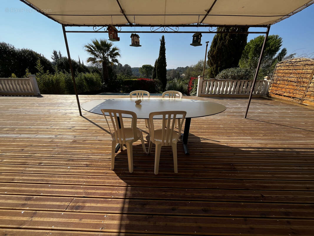 Maison à SAINT-ANTONIN-DU-VAR