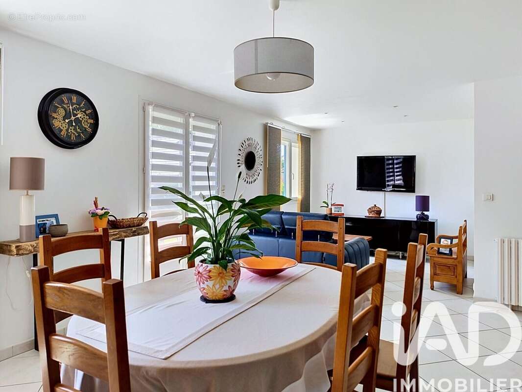 Photo 2 - Maison à ABLIS
