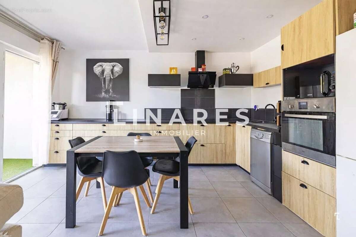 Appartement à MARSEILLE-12E