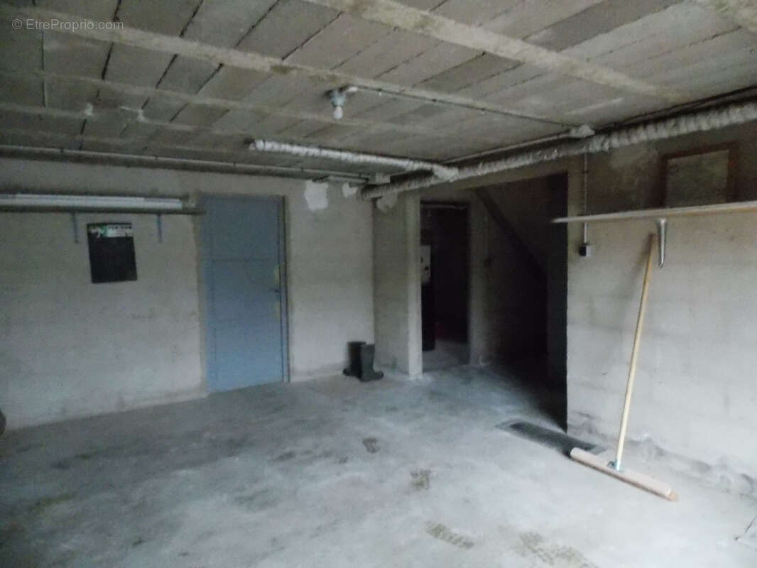 Maison à CERCY-LA-TOUR