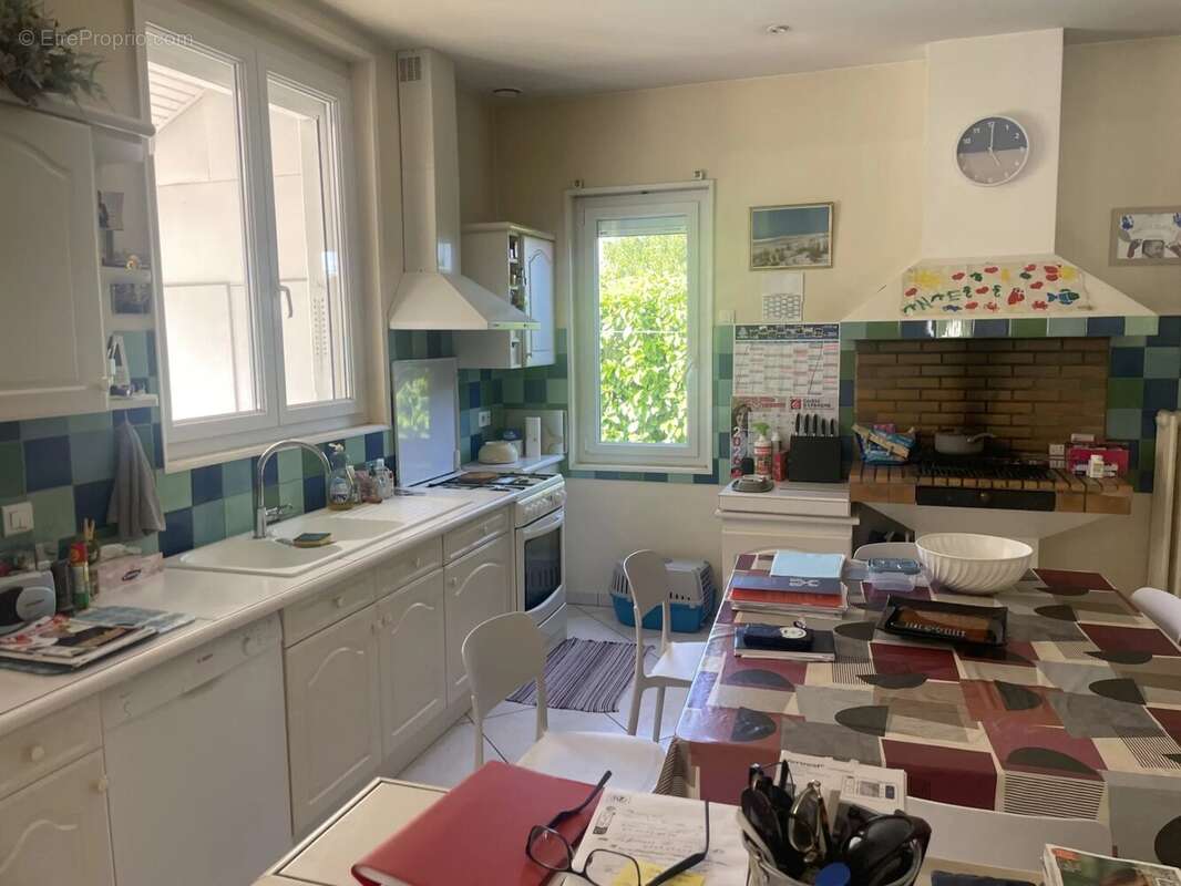 MAISON DE MAITRE avec un jardin , une piscine, une maison T3 - photo 3