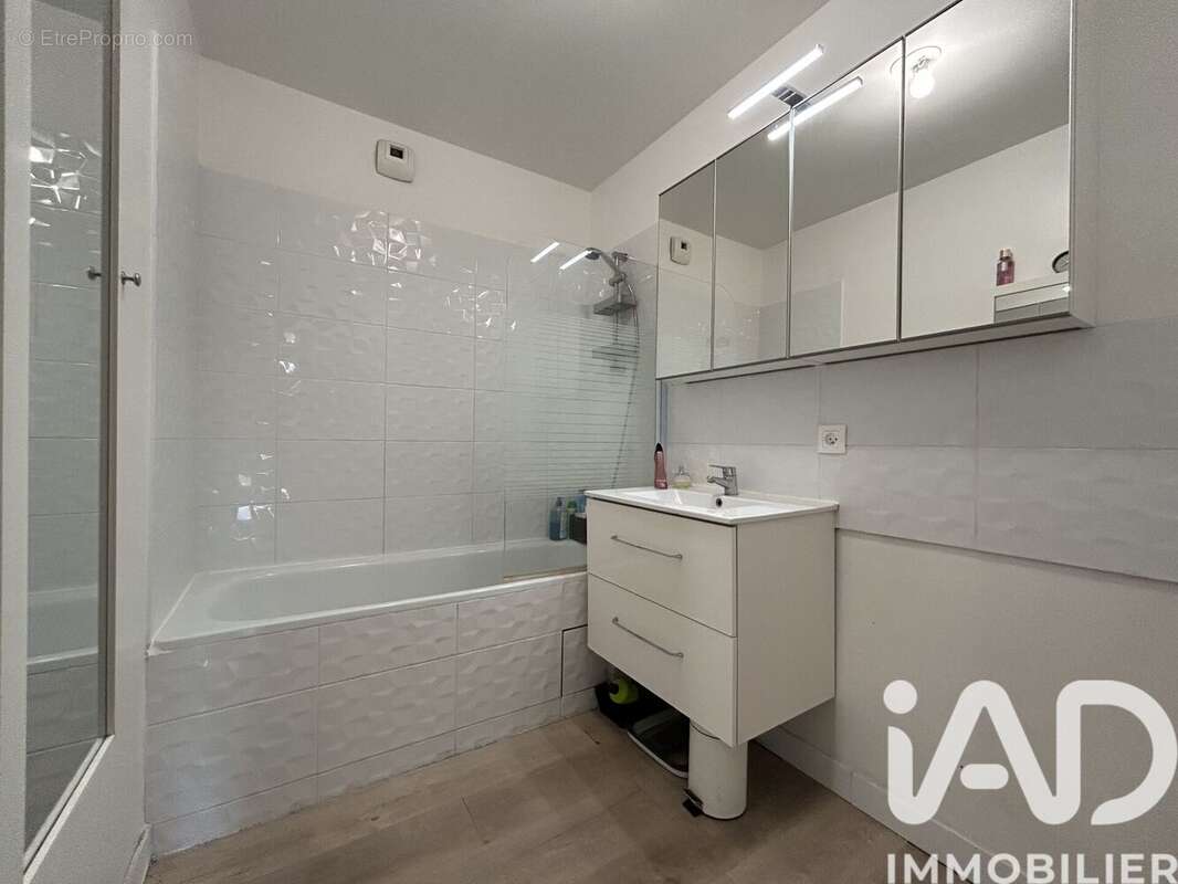 Photo 8 - Appartement à POISSY