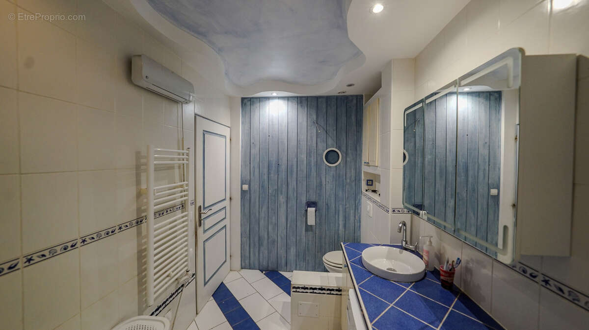 Appartement à LE CRES