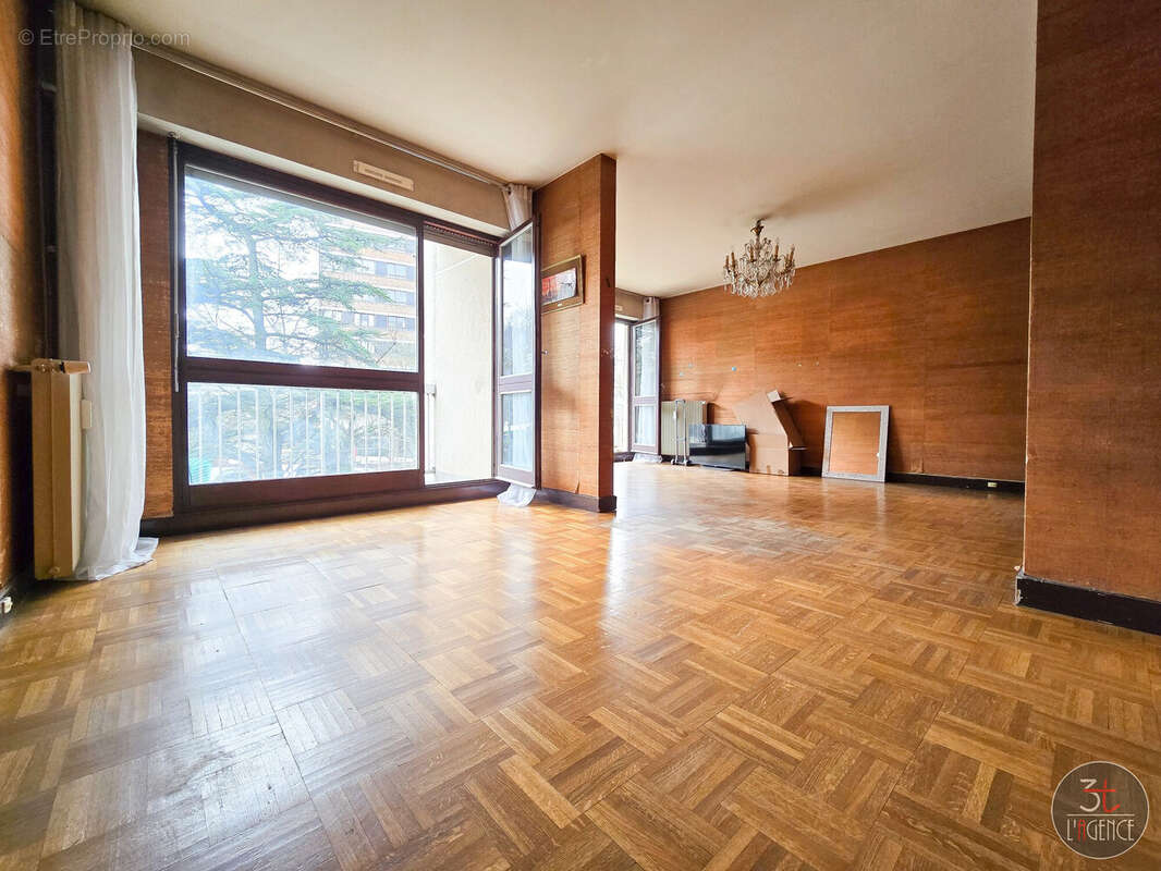 Appartement à FONTENAY-SOUS-BOIS