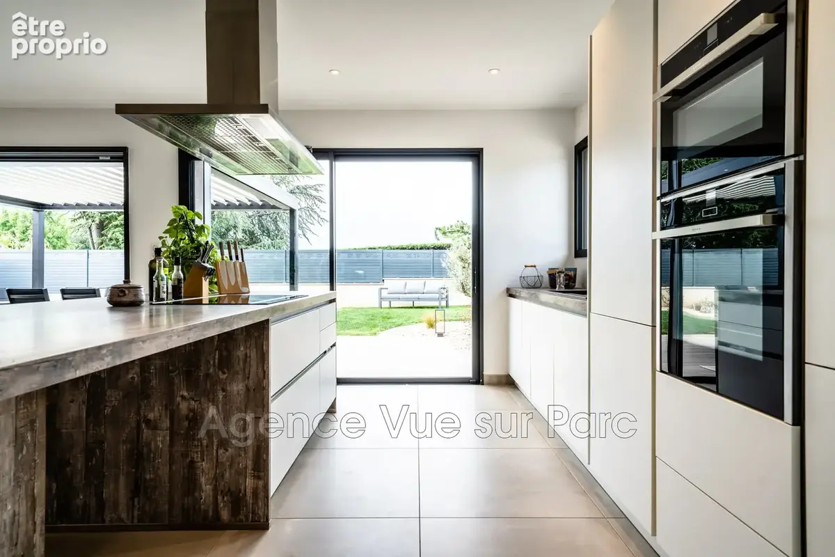 Maison 6 pièces 197 m² à vendre à Craponne (69290) - photo 3
